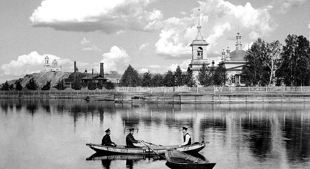 Экскурсия по Режу: история и достопримечательности города. На пруду рядом с Успенским храмом