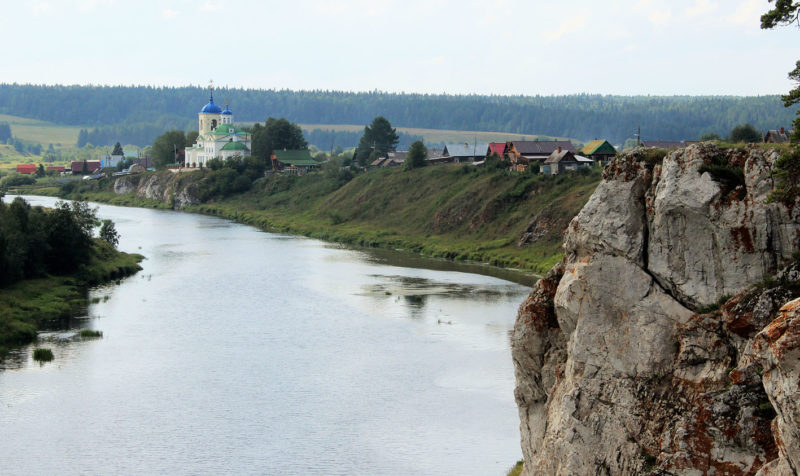 Наскальный Георгиевский храм в селе Слобода в наши дни