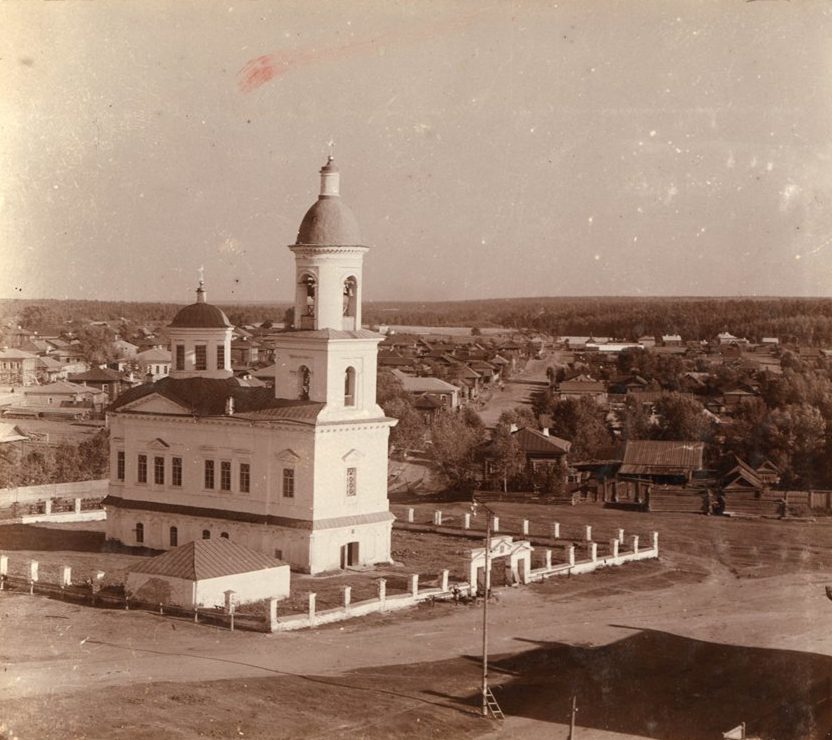 Воскресенская церковь в Верхотурье. Фото начала XX века