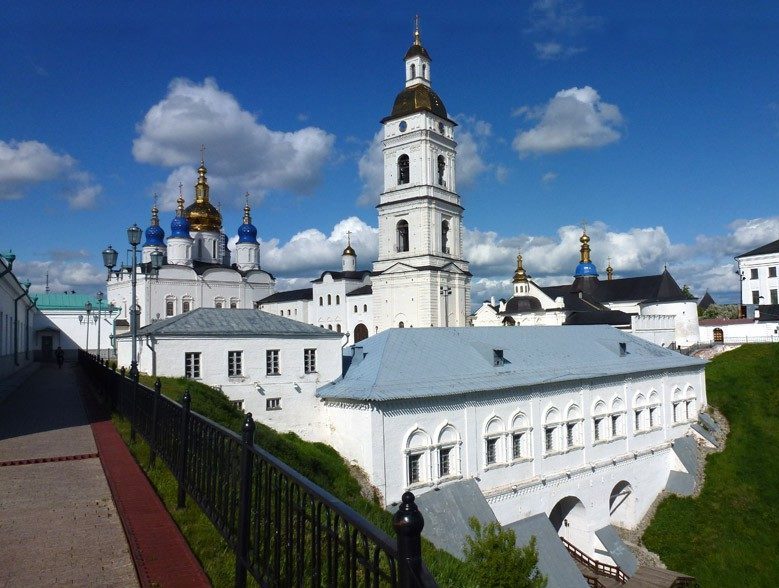 Достопримечательности Тобольска: кремль и храмы. Здание Рентереи с внешней стороны. Фото Сергея и Марии Поповых