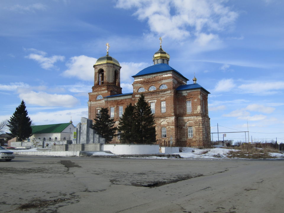 Покровский храм в селе Покровском