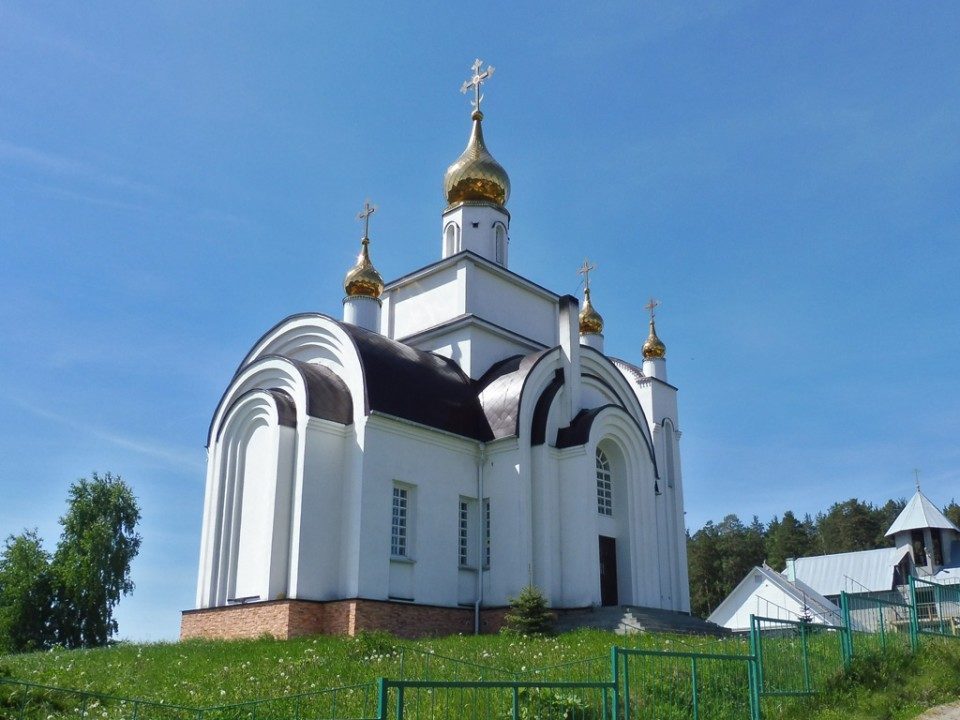 Храм во имя священномучеников Киприана и Иустины в Каменке