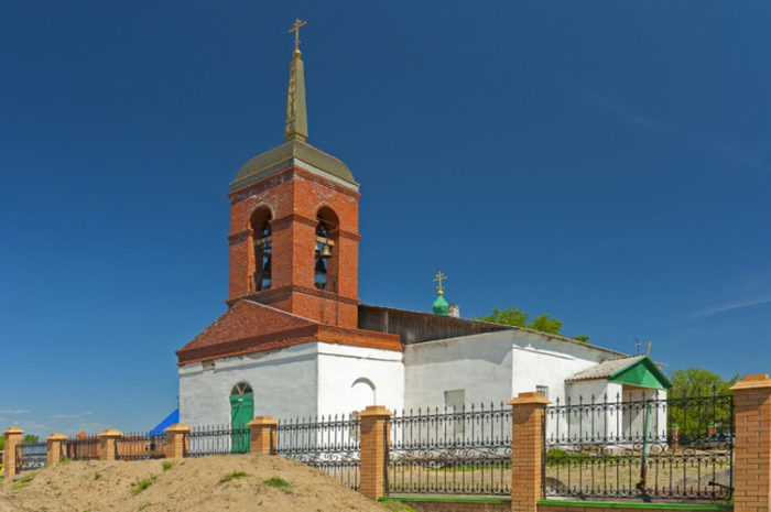 Храм в Утятском сегодня. Автор фото Юрий Артемин