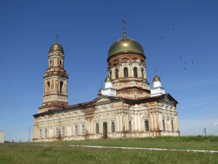 Маминское: храм Михаила Архангела. Фото Алексея Рычкова