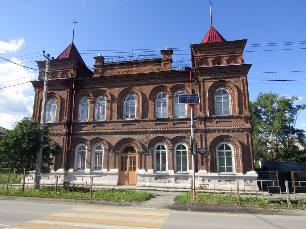 Здание женской гимназии в Камышлове