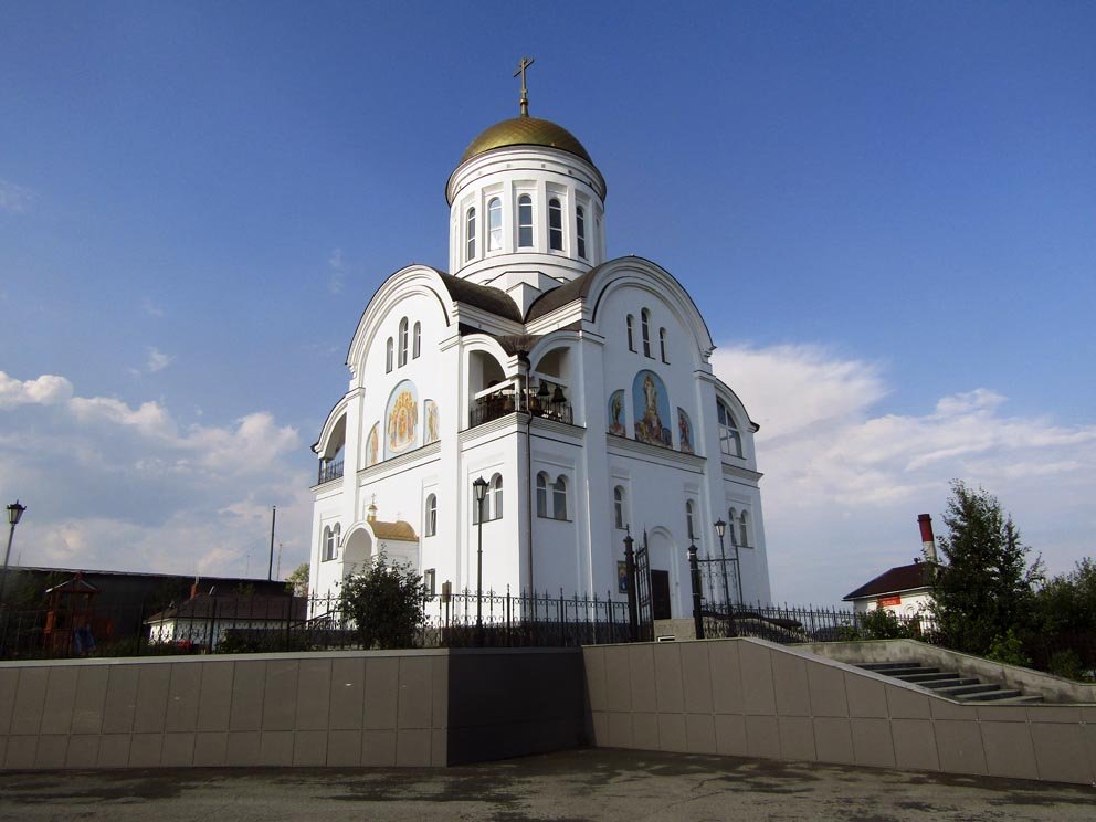 Ревда: храм Архистратига Михаила