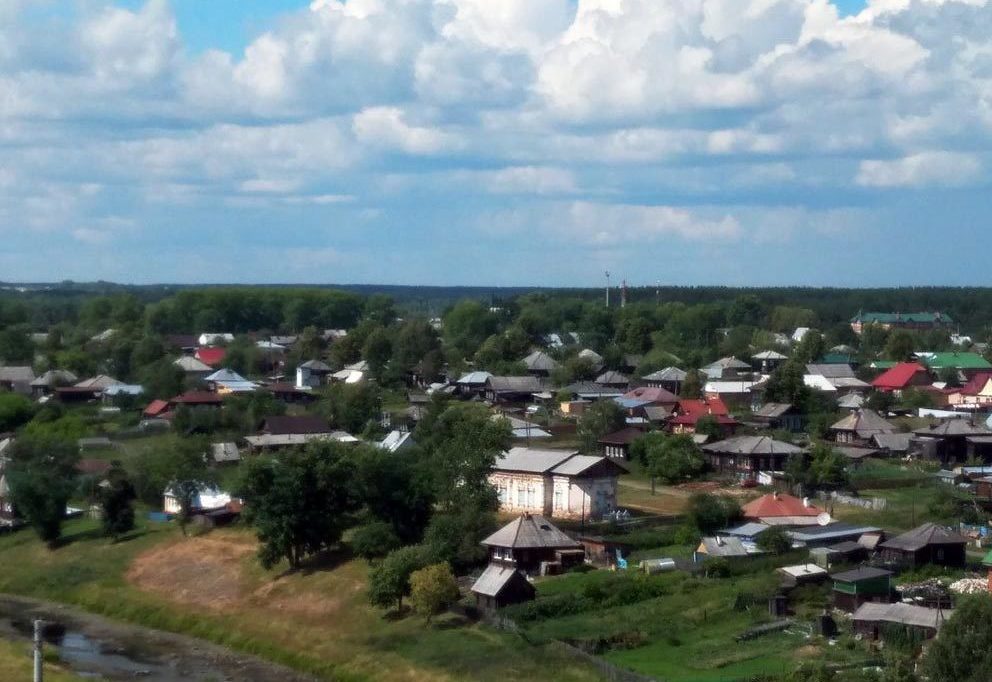 Вид на Знаменскую церковь с колокольни Троицкого собора