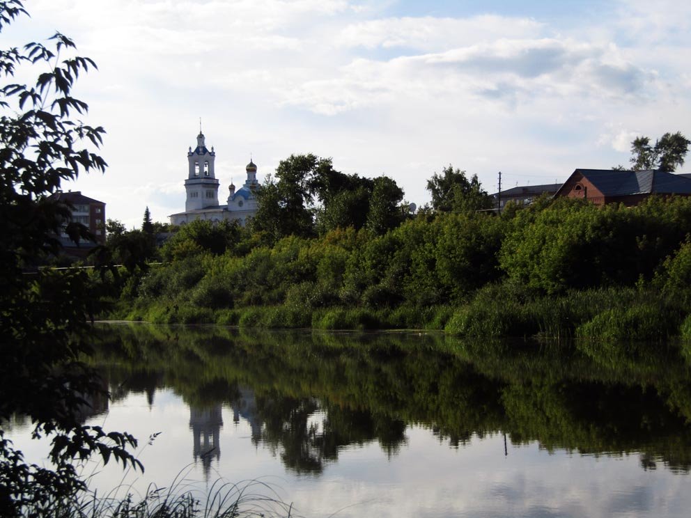 Покровский храм на закате. Фото Алексея Рычкова