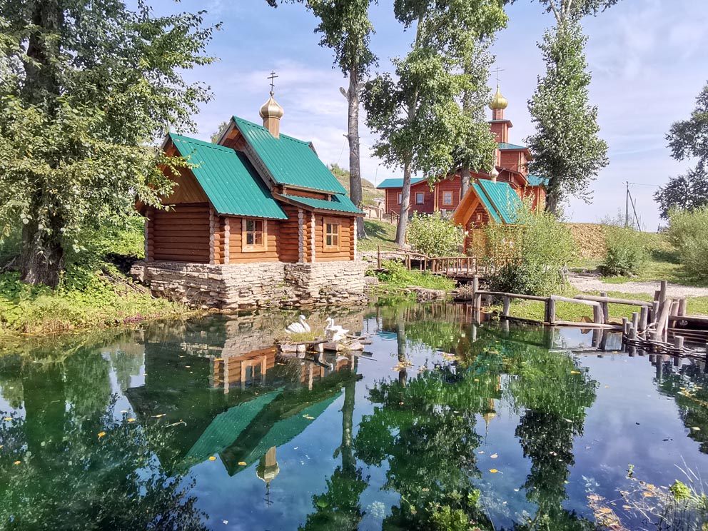Сарсинский Боголюбский женский монастырь: у святого источника