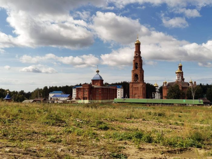Среднеуральский женский монастырь в честь иконы Божией Матери "Спорительница хлебов"