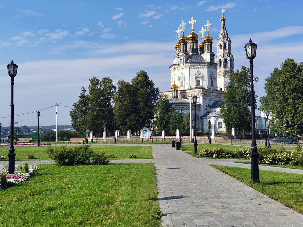 Свято-Троицкий собор в Верхотурье с Центральной площади города