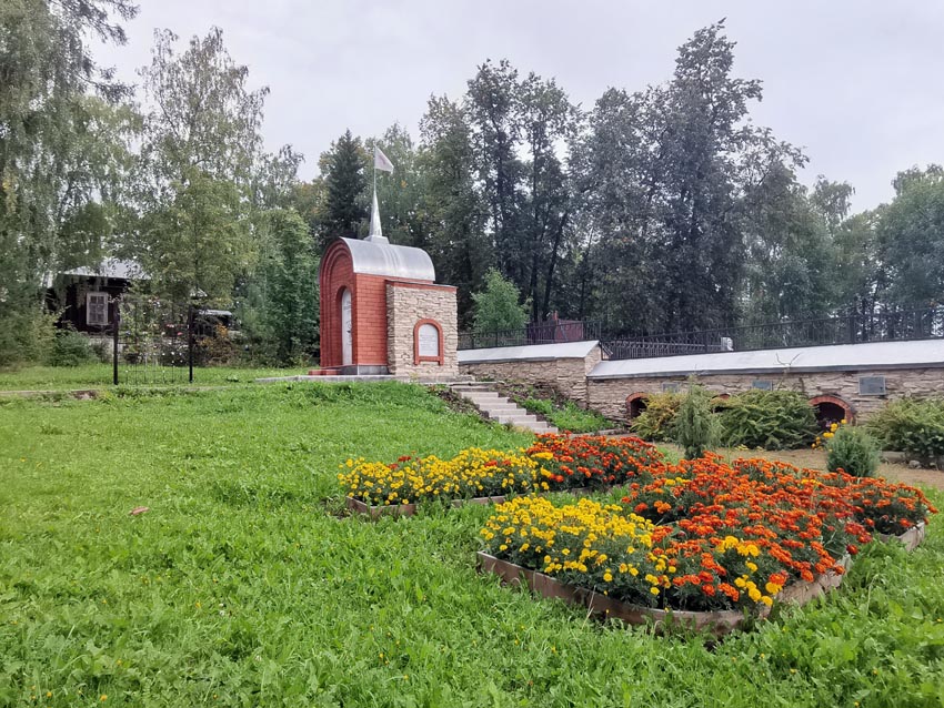 В аптекарском саду Красноуфимской земской больницы